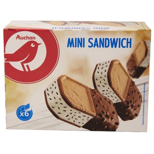 AUCHAN Mini sándwich de nata con trocitos de chocolate negro, galletas y recubrimiento de cacao 6 x 85 ml. Producto Alcampo